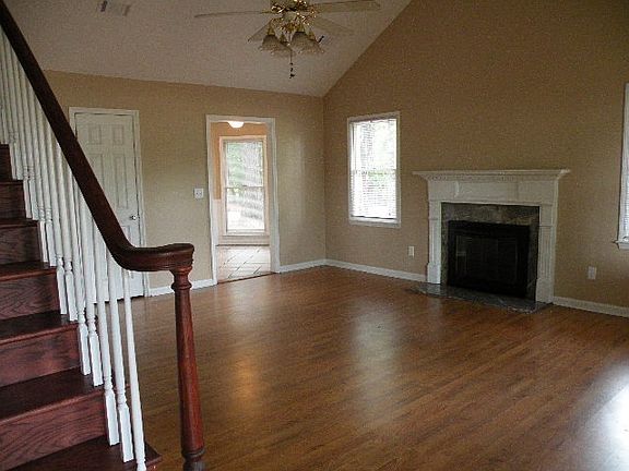 3rd image of 94 Lee Road 207