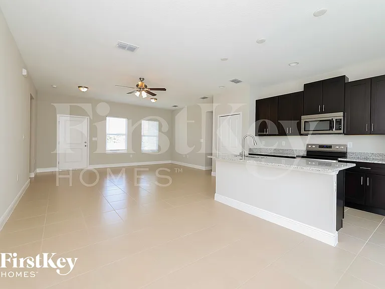 650 Hudson Valley Dr — Photo 6