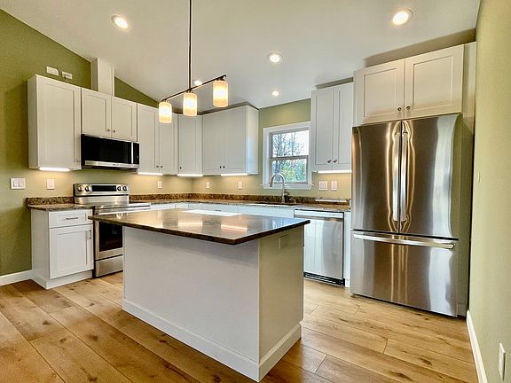 2nd image of 220 Merriman Rd