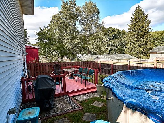 4th image of 10233 Greenview Ave