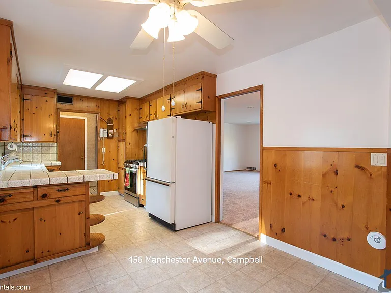 456 Manchester Ave — Photo 6