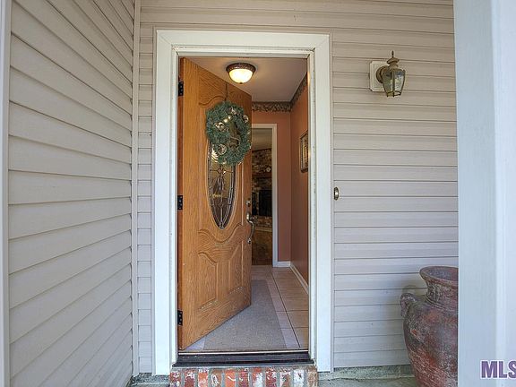 2nd image of 18677 Magnolia Est