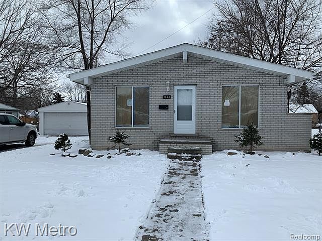 1st image of 3644 Morrissey Ave