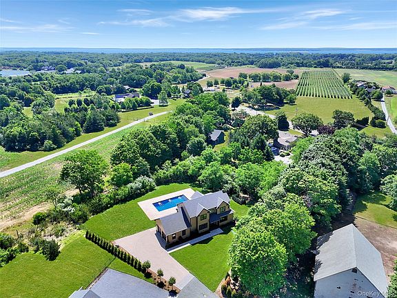 3rd image of 22 Tuthills Lane