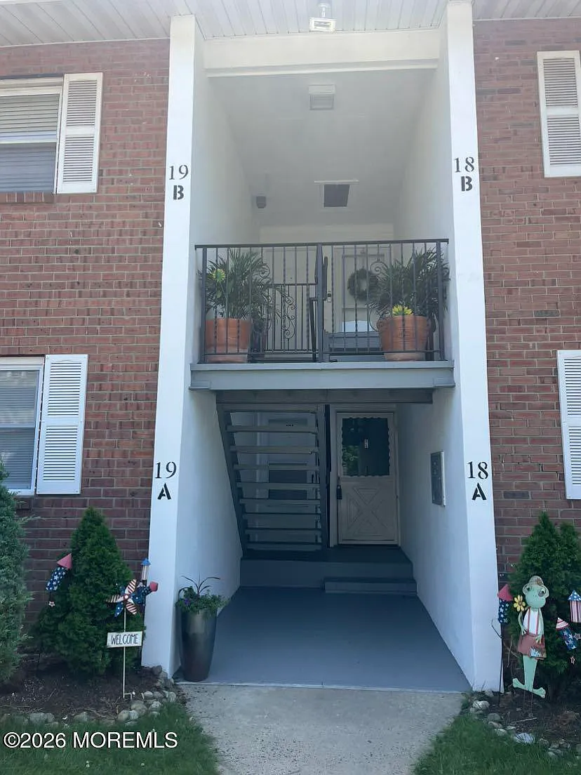 2 bed, 868 sqft, $2,800 — Photo 1