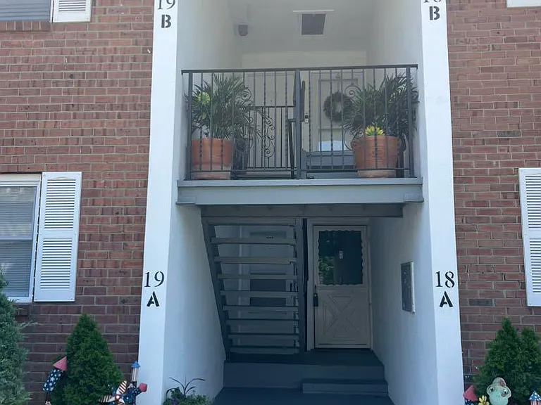 735 Greens Ave #19A — Photo 1