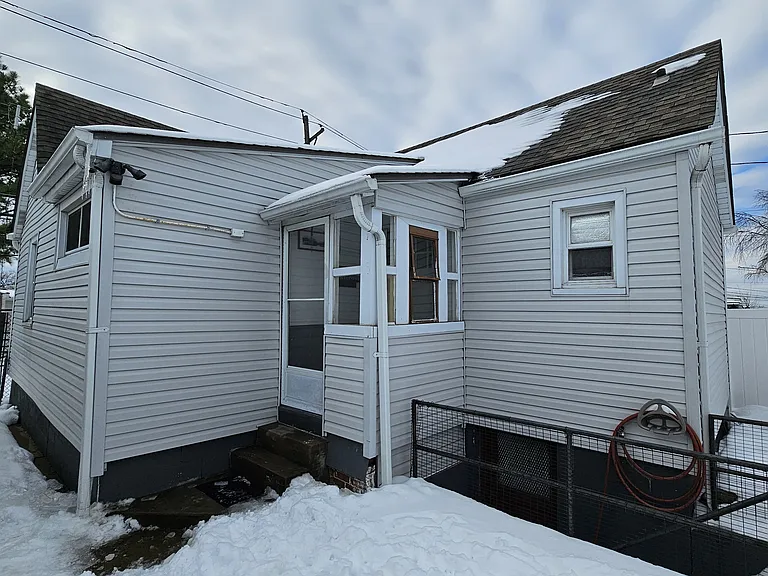 5320 Northrup Ave — Photo 3