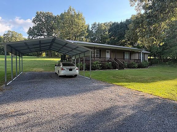 3rd image of 120 County Road 772