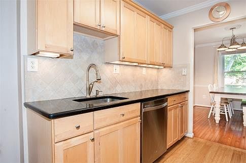4th image of 8344 Stationhouse Ct
