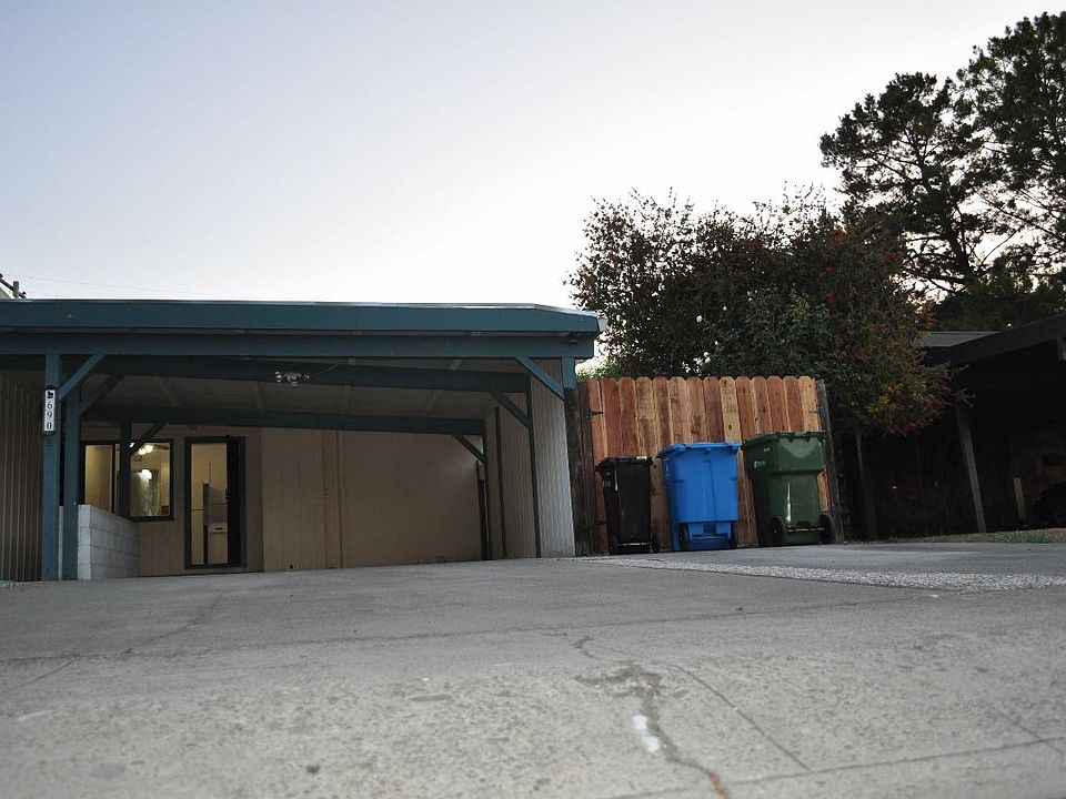 1st image of 690 Clara Vista Ave