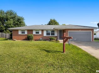 909 E Kay St, Morton, IL 61550