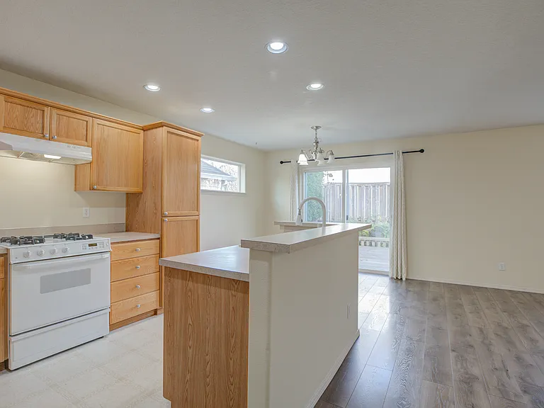 16833 NW Greyhawk Dr — Photo 3