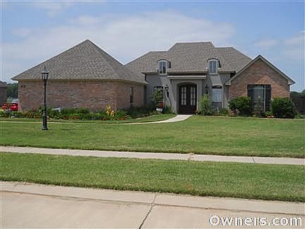 1st image of 111 Magnolia Chase Dr