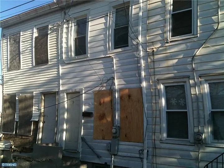 928 N Willow St photo 1