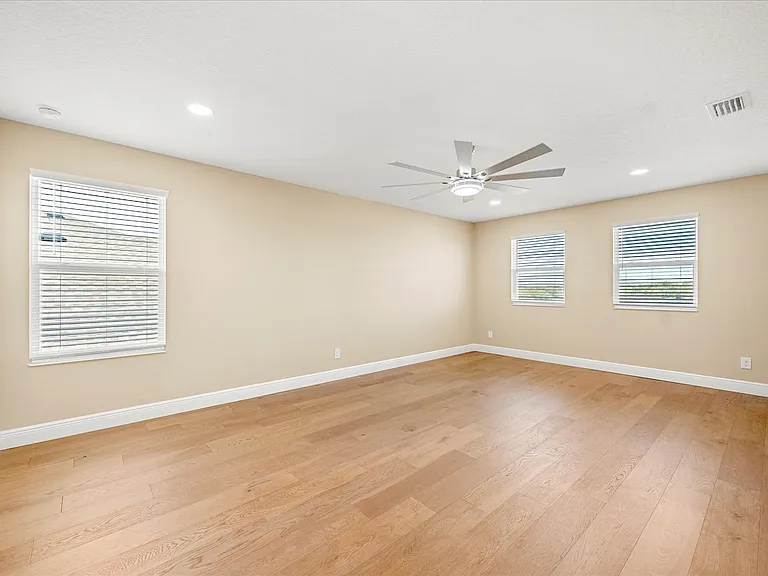2049 Heart Lake Dr — Photo 27