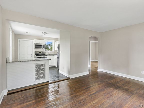 5th image of 4600 Eastover Ave