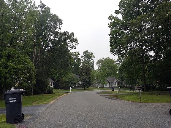 5th image of 36050 Army Navy Dr