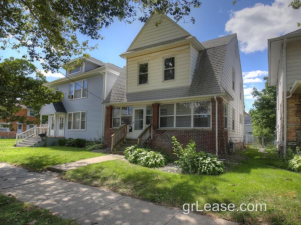 1st image of 107 Valley Ave NW