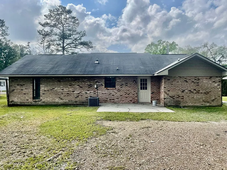 1305 Natchez St — Photo 10