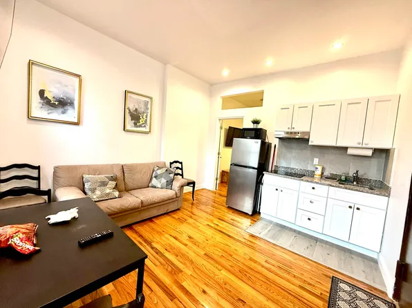 128 Greene Avenue image 1 of 7