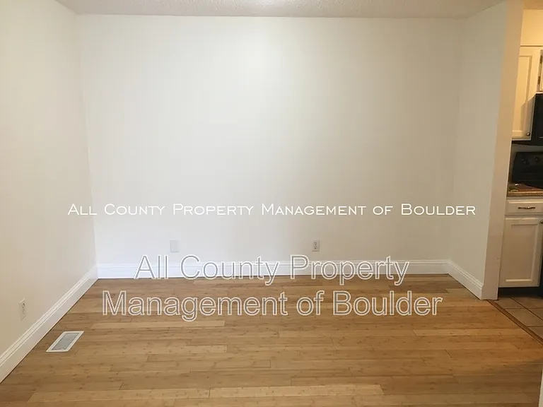 6525 Kalua Rd #101 — Photo 10