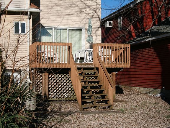 3rd image of 1232-1230 Montrose St