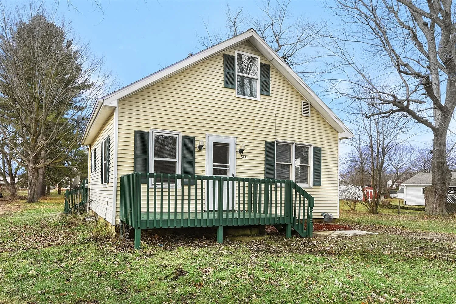 844 Wayne St photo 1