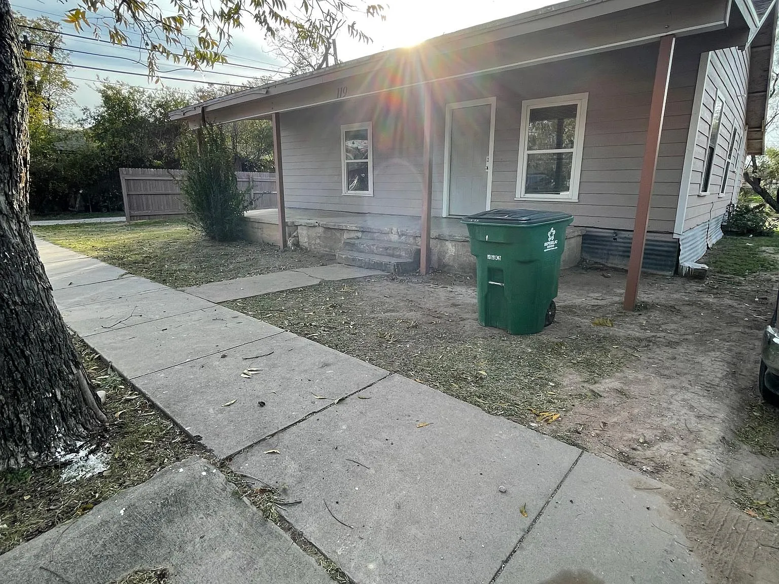 3 bed, 1313 sqft, $1,195 — Photo 1