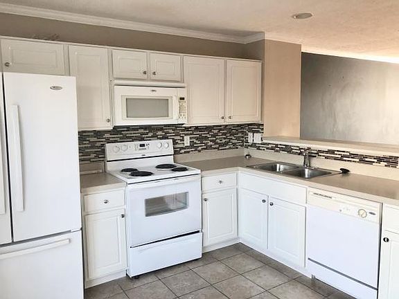 3rd image of 5277 Royal Arch Cascade Dr