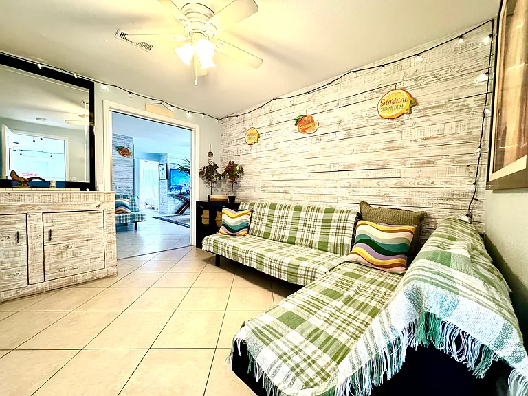 3x1 FRONTYARD RENTAL OR FULL HOUSE