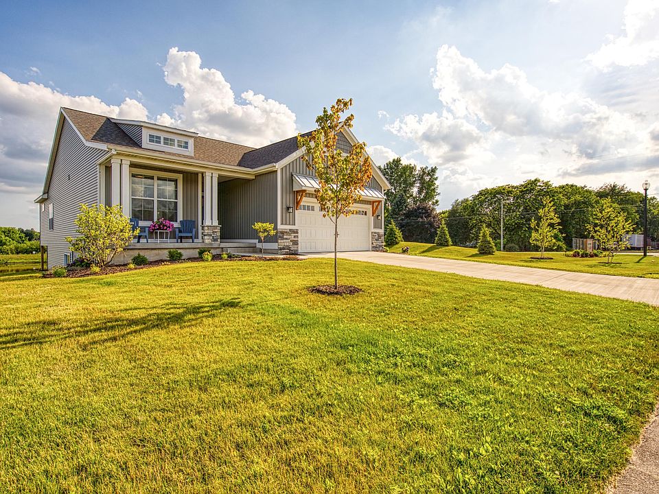 1st image of 2685 Meadow Woods Dr