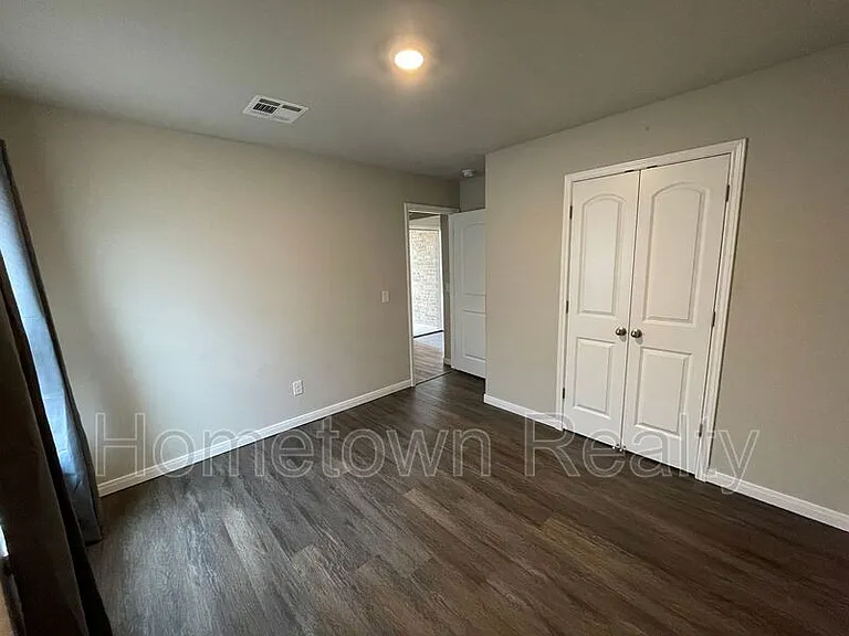 1712 Vermilion Ln — Photo 27