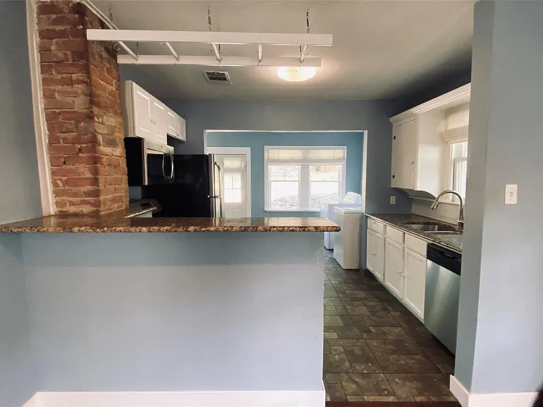 1715 Ramsey Ave — Photo 6