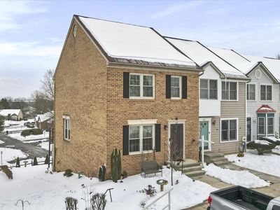 60 Morningside Dr, Falling Waters, WV, 25419