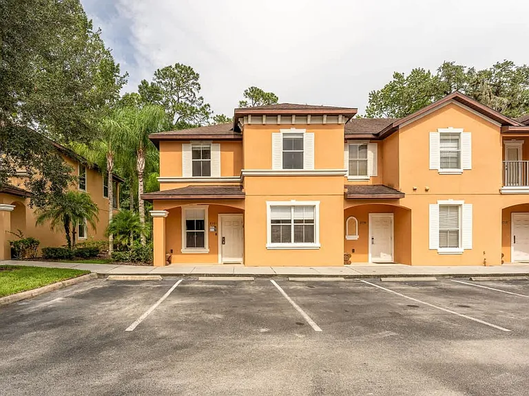 Corvette Ln — Photo 34