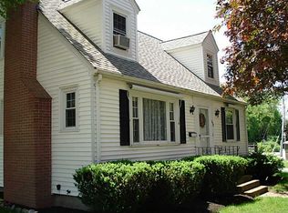 898 Pontiac Ave, Cranston, RI 02910