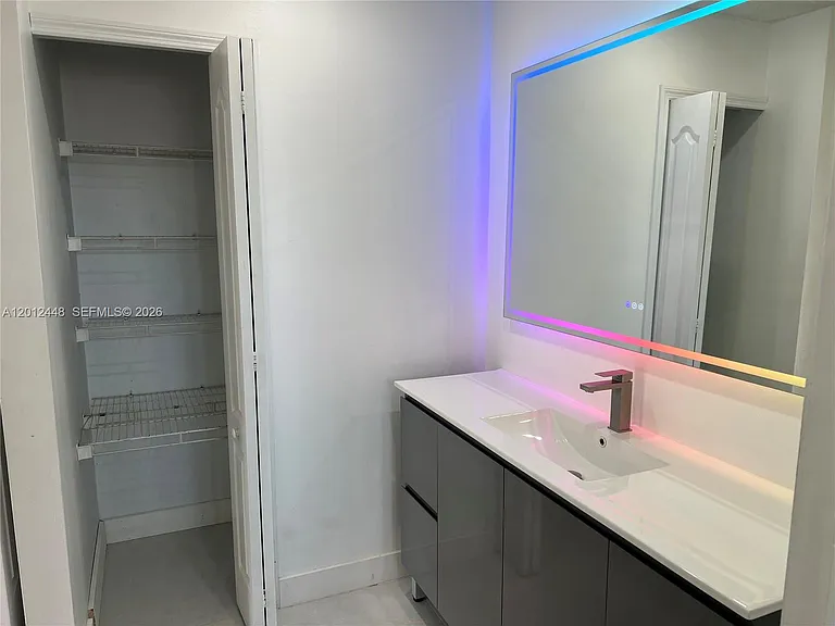 2425 W 76th St #207 — Photo 30