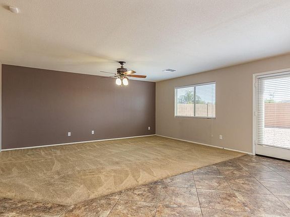 3rd image of 28621 N Dolomite Ln
