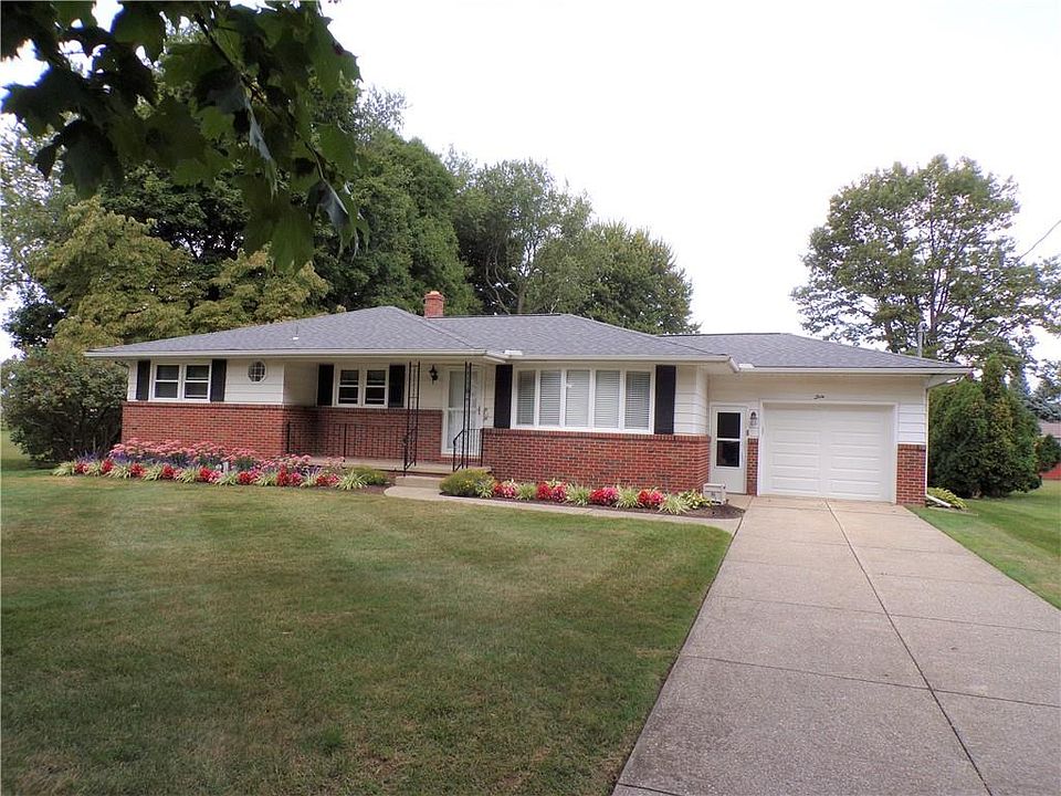 1st image of 60 Dewey Dr