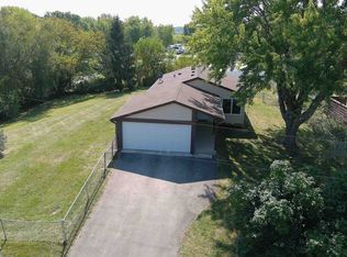 2703 Circle Dr, Stoughton, WI 53589
