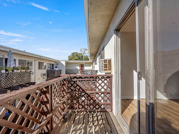 2nd image of 6633 Vineland Ave #0B-1Ba-450Sqft