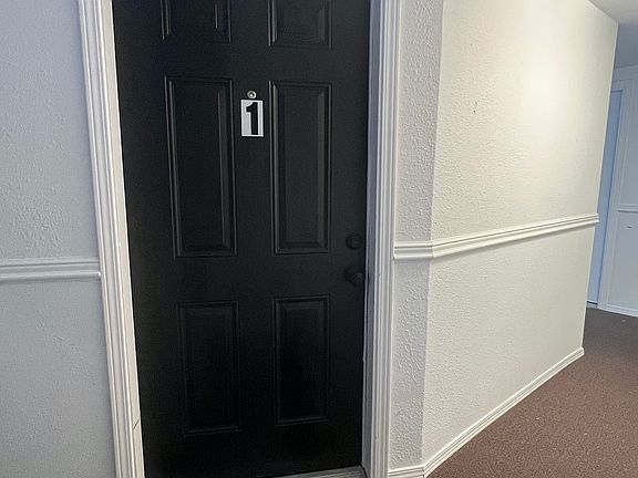 4th image of 2602 6th Ave Unit 1