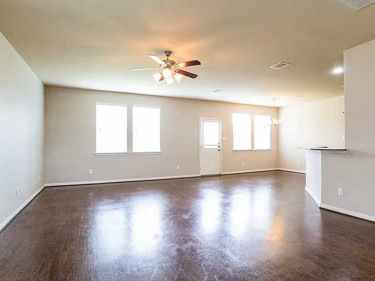 23630 Maple View Dr — Photo 2
