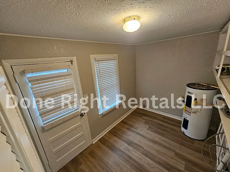 106 Cunningham Ave — Photo 6