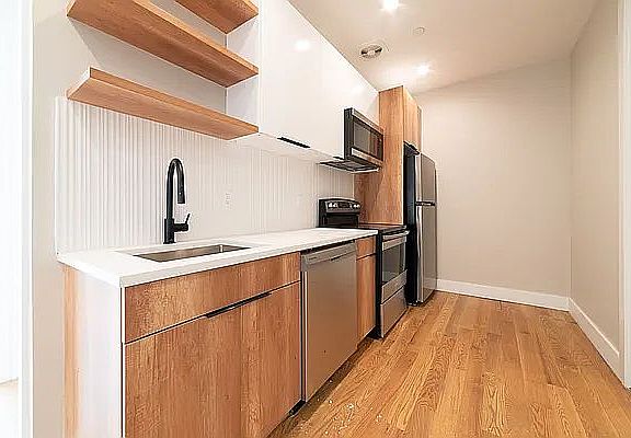 2nd image of 1405 Herkimer St #1R