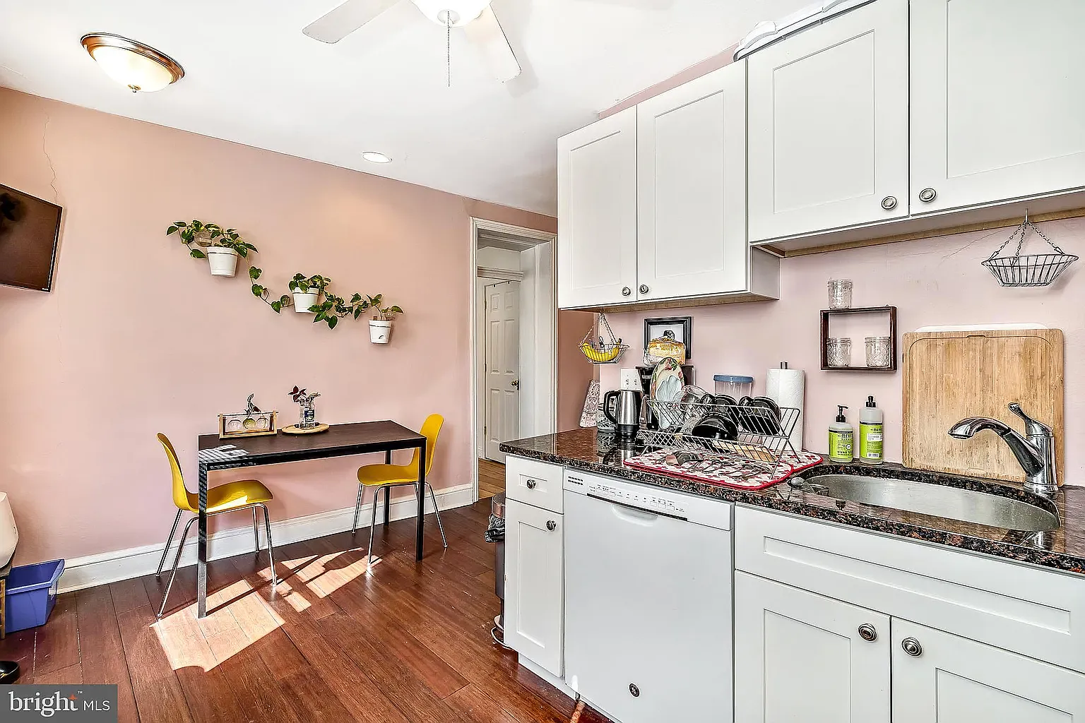 1 bed, 750 sqft, $1,600 — Photo 4