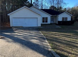 12842 N Country Dr, Northport, AL 35475