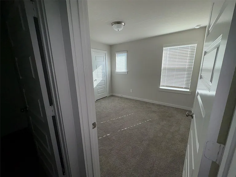 16628 Sterling Cliff Dr — Photo 9