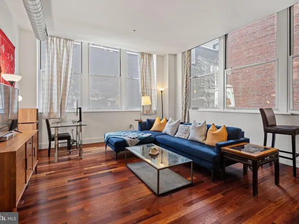 1101 Locust St #2K, Philadelphia, PA 19107