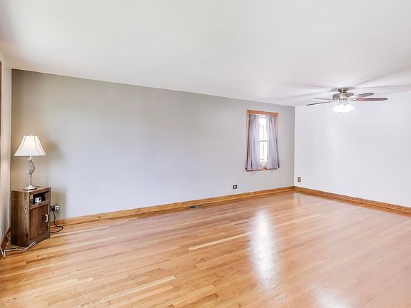 5th image of 11123 S Avenue B